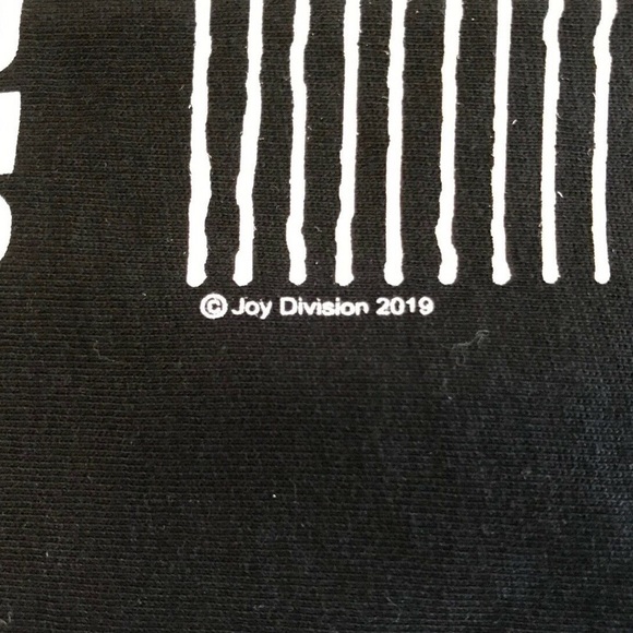 JOY DIVISION UNKNOWN PLEASURES T-shirts NWT Small - Picture 3 of 5